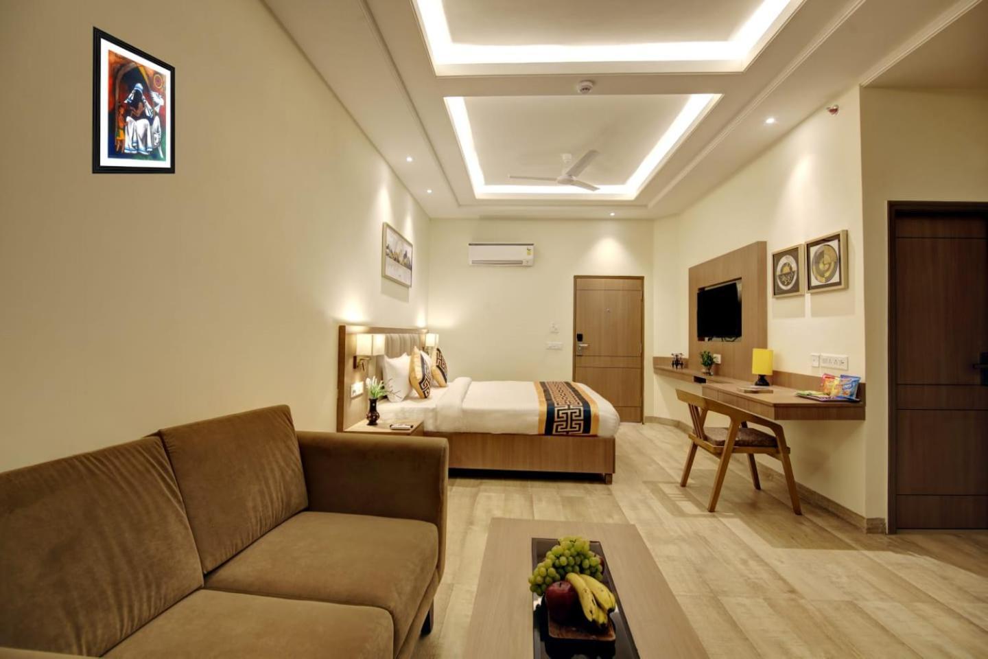 King Plaza Hotel